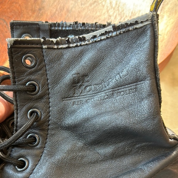 Dr.Martens Air Wair, bouncing sole boots - Picture 11 of 16